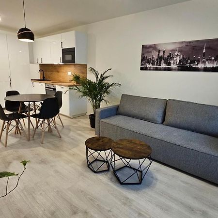 2 Room Apartment With Terrace, 2Ak Pressburg Exterior foto