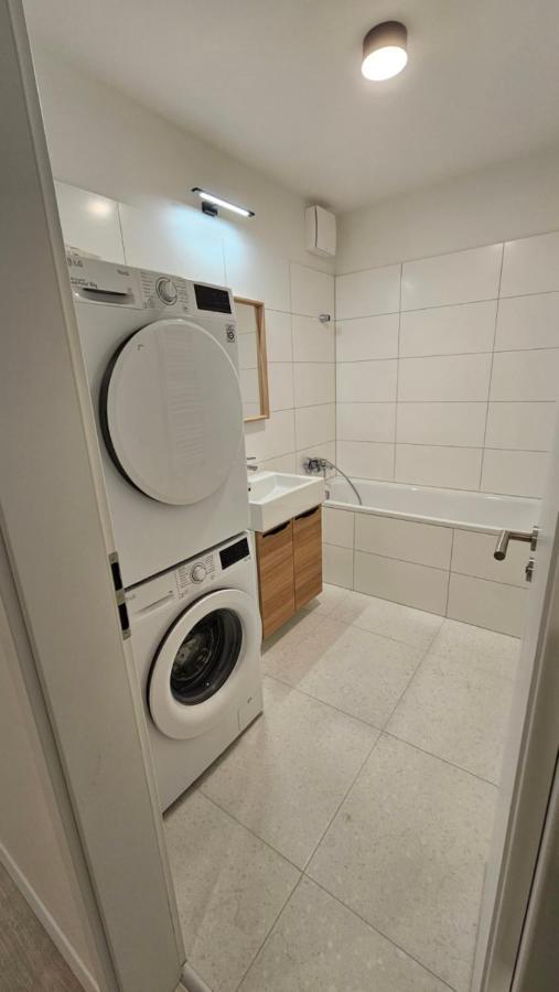 2 Room Apartment With Terrace, 2Ak Pressburg Exterior foto