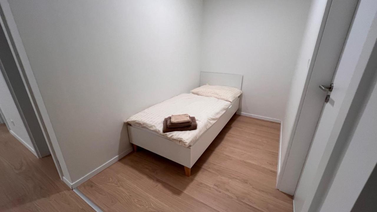 2 Room Apartment With Terrace, 2Ak Pressburg Exterior foto
